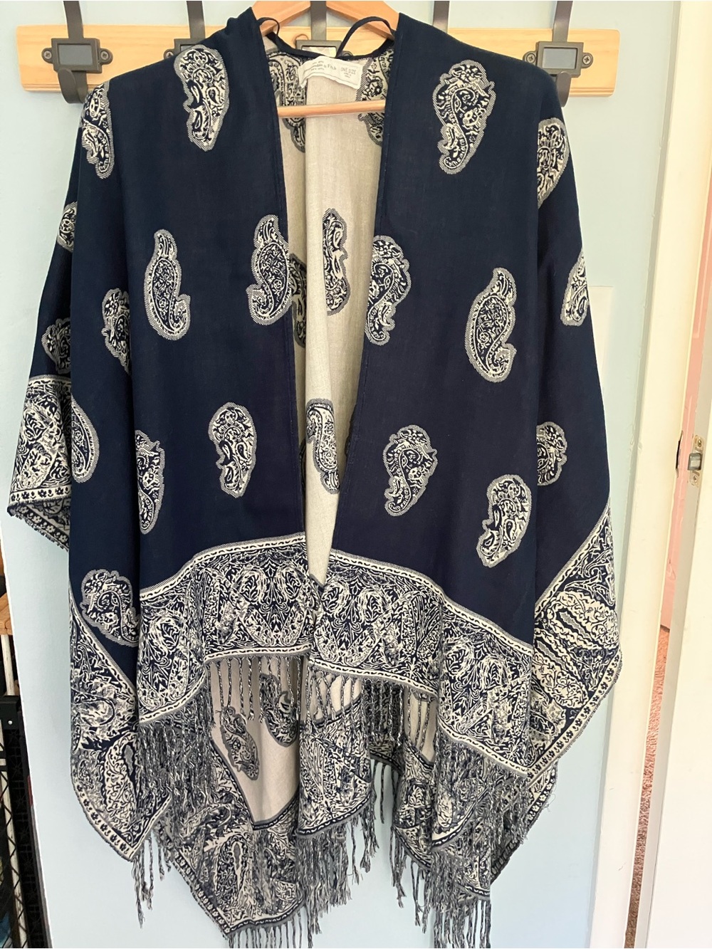Abercrombie & Fitch Navy and White Paisley Fringe Wrap